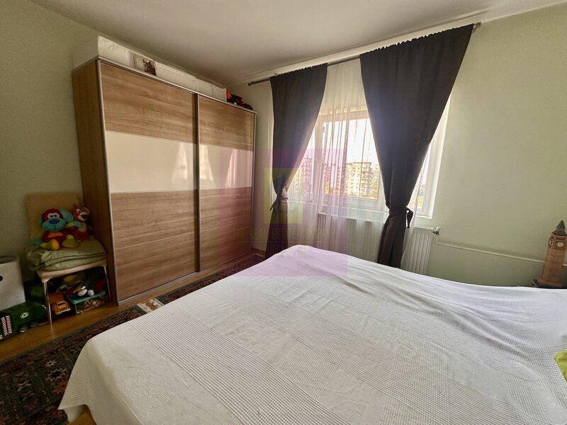 2 camere de vanzare Sebastian - Novaci